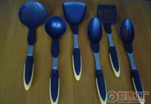 批发6688C橡塑柄尼龙厨具 实用与美观的厨房选择